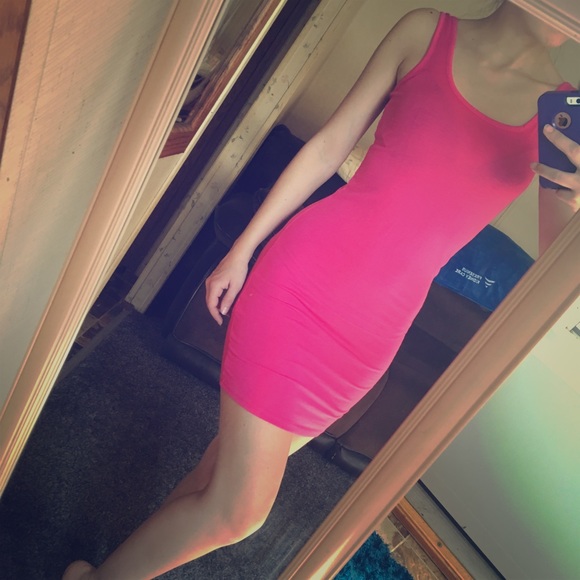 Dresses & Skirts - NWT Pink Tank Dress